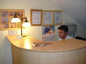 Hotel Guest House Inn & Hostel Hokmeli